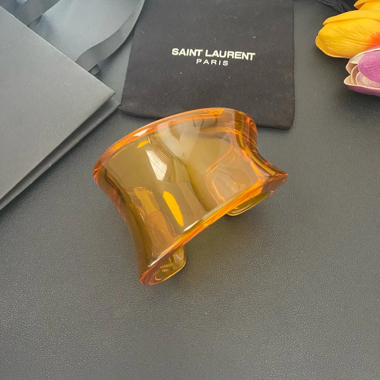 Saint Laurent Bege Laranja Pulseira Assimétrica De Resina Esculpida 6