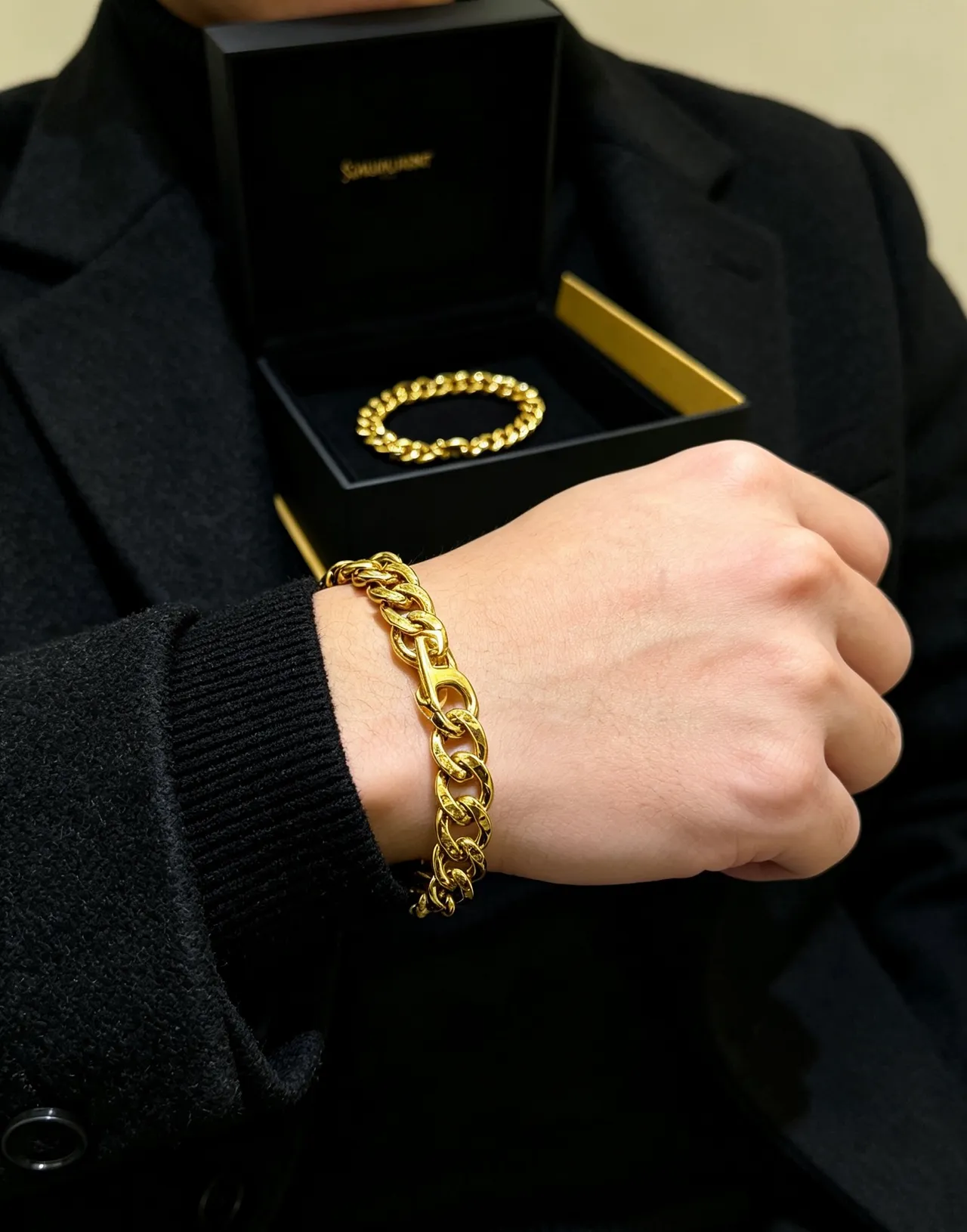 Saint Laurent bracelet or noir chaîne chunky curb-link fermoir monogram 4