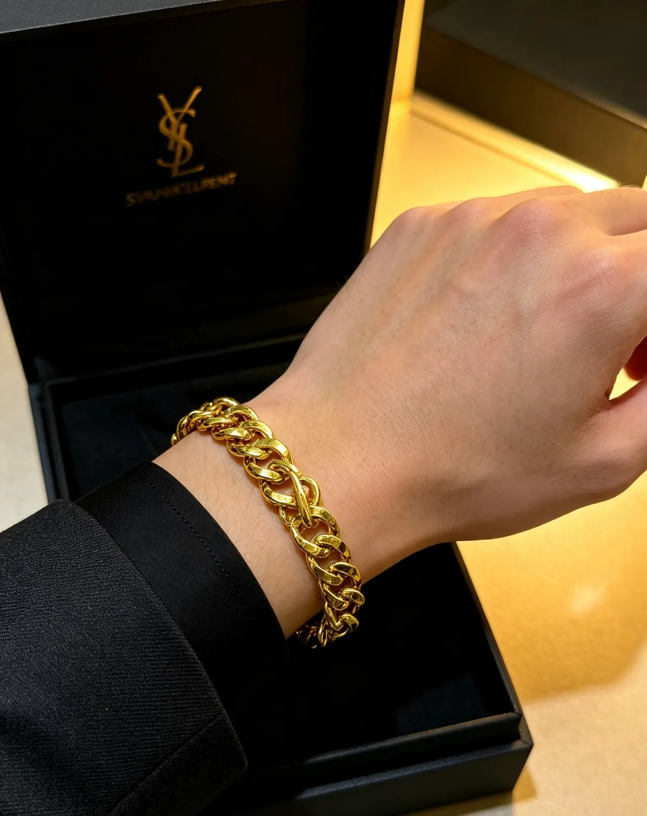Saint Laurent bracelet or noir chaîne chunky curb-link fermoir monogram 7