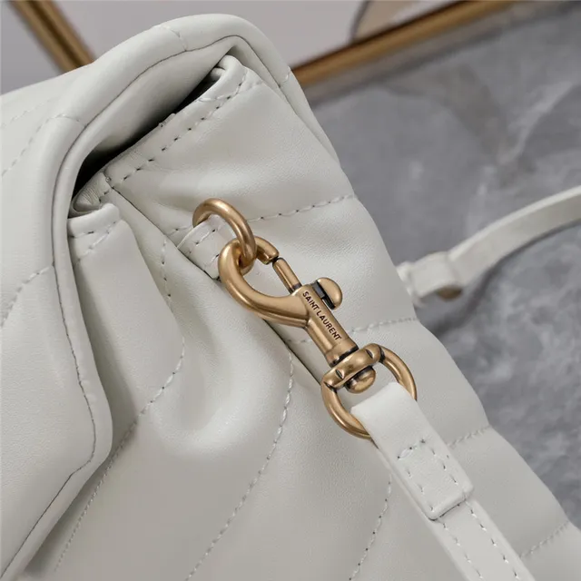 Saint Laurent Loulou bolsa underarm bege quiltada 5