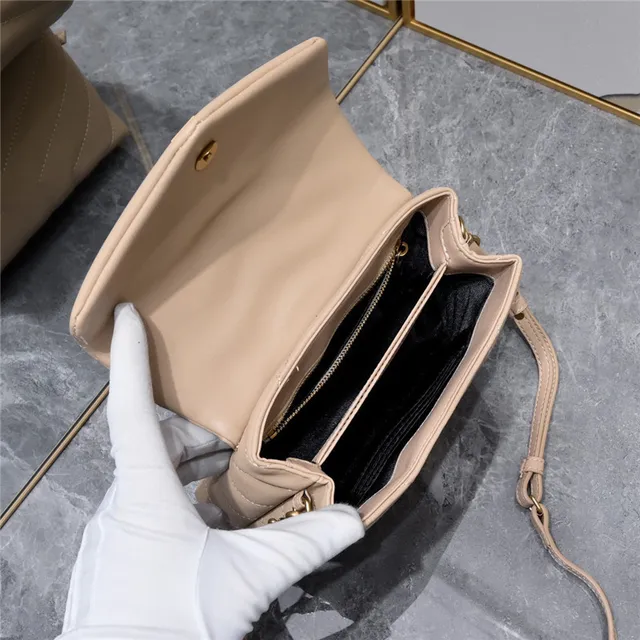 Saint Laurent Loulou bolsa underarm bege quiltada 12
