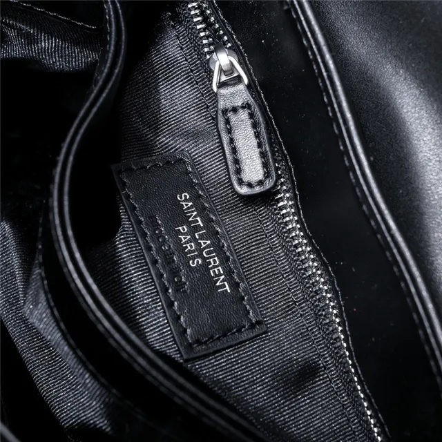 Saint Laurent Loulou bolsa underarm bege quiltada 19