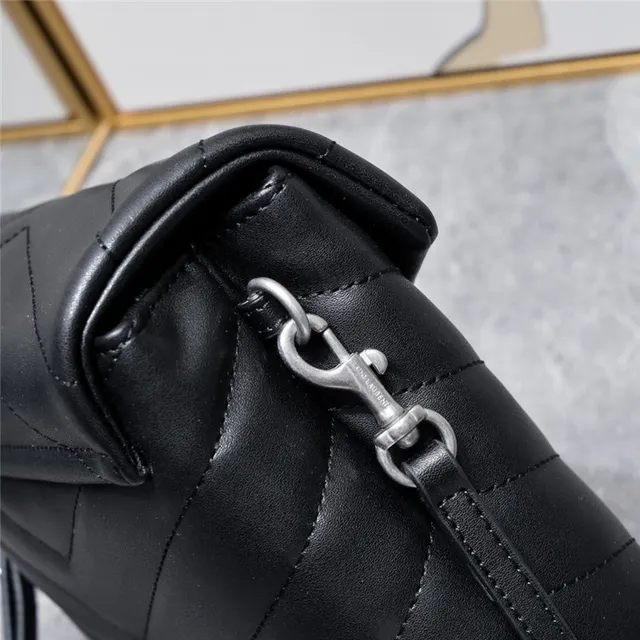 Saint Laurent Loulou bolsa underarm bege quiltada 21