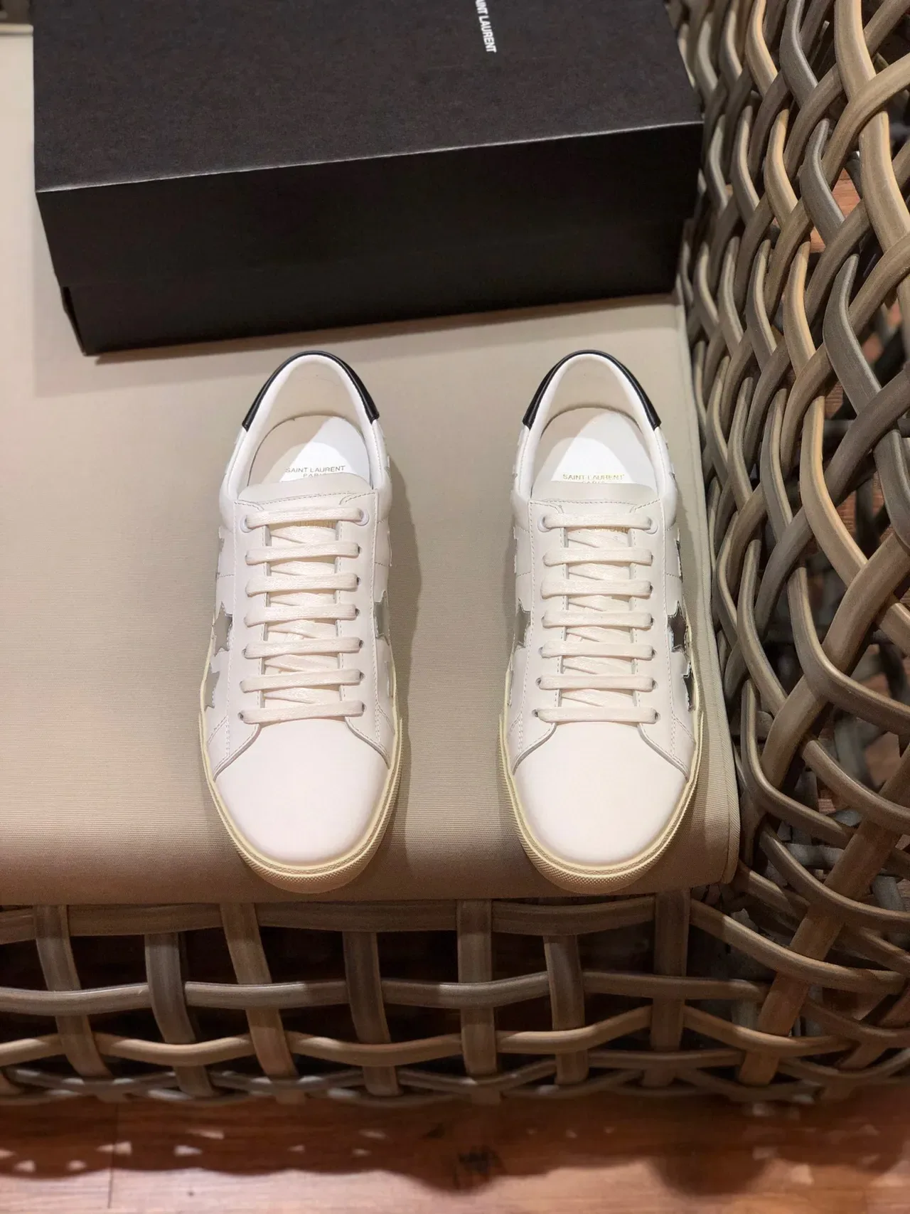 Saint Laurent Blanc Noir Cuir Métallique Étoile Découpes Style de Vie Chaussures 9
