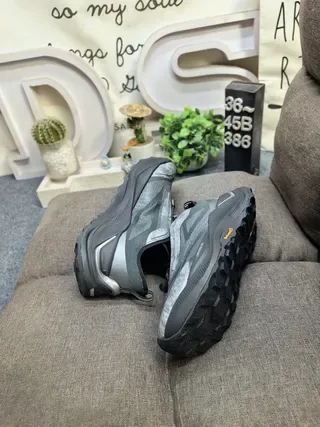 Salomon XT-6 Black Gray Chunky Trail Silhouette Mesh And Synthetic Overlay Upper Running Shoes 6