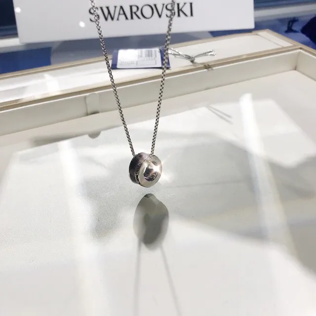 Swarovski Collier pendentif de cristal cylindrique 2