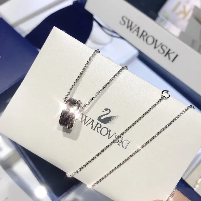 Swarovski Collier pendentif de cristal cylindrique 7