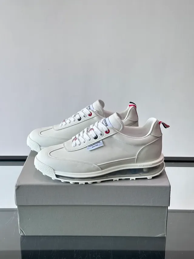 Thom Browne Air Runner सादा लाल Low-Top लेदार आपर लाइफस्टाइल स्निकार 4