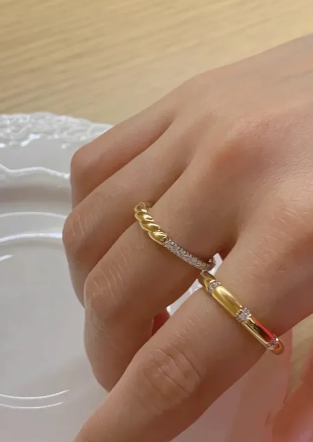 Tiffany & Co. Bague Eternity Band Pavé en or jaune avec diamants 2