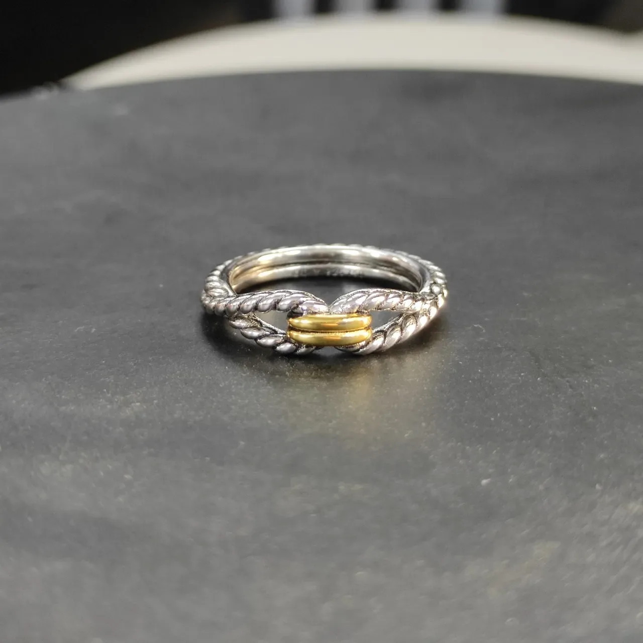 Tiffany & Co. Bague bicolore argent et or bande torsadée 2