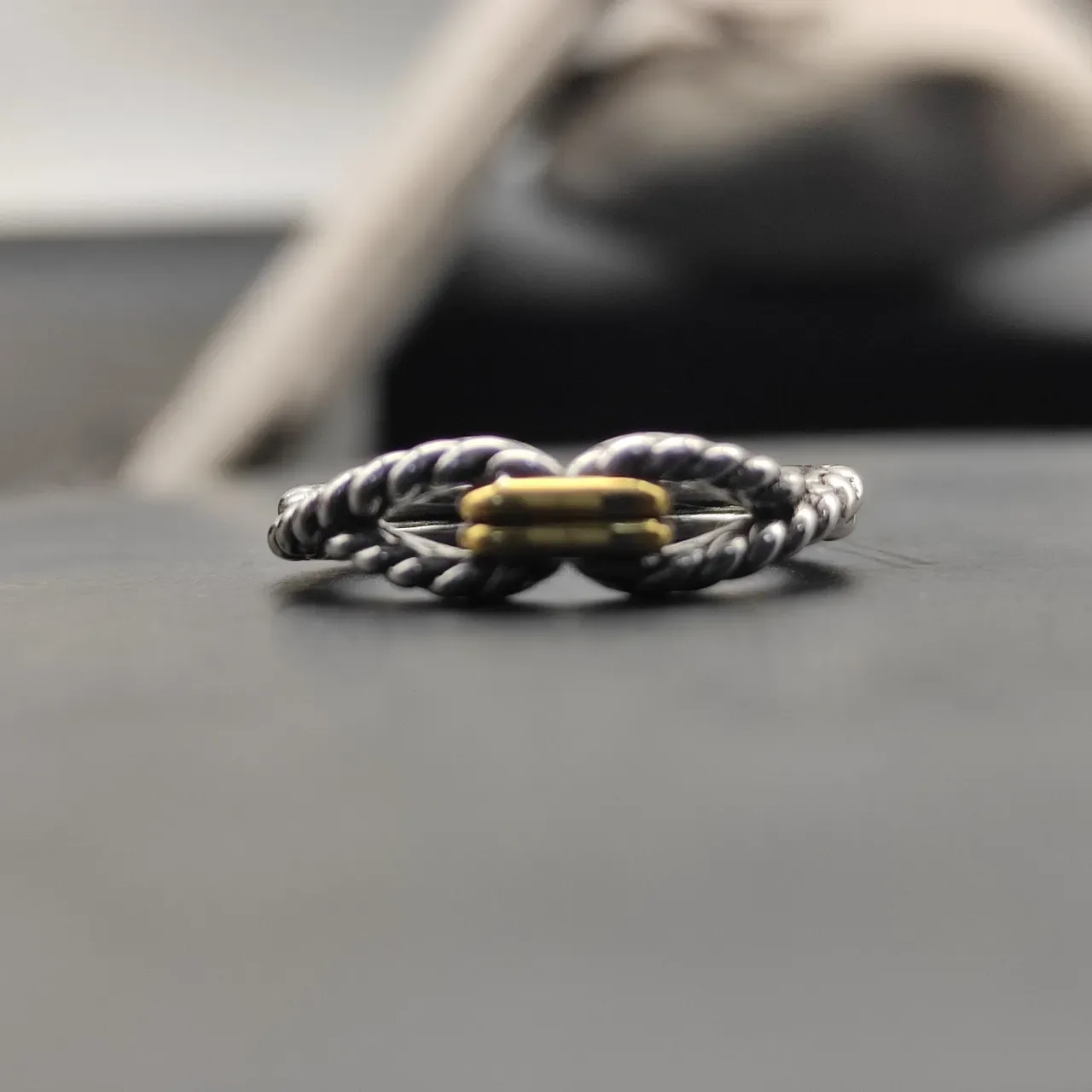 Tiffany & Co. Bague bicolore argent et or bande torsadée 3