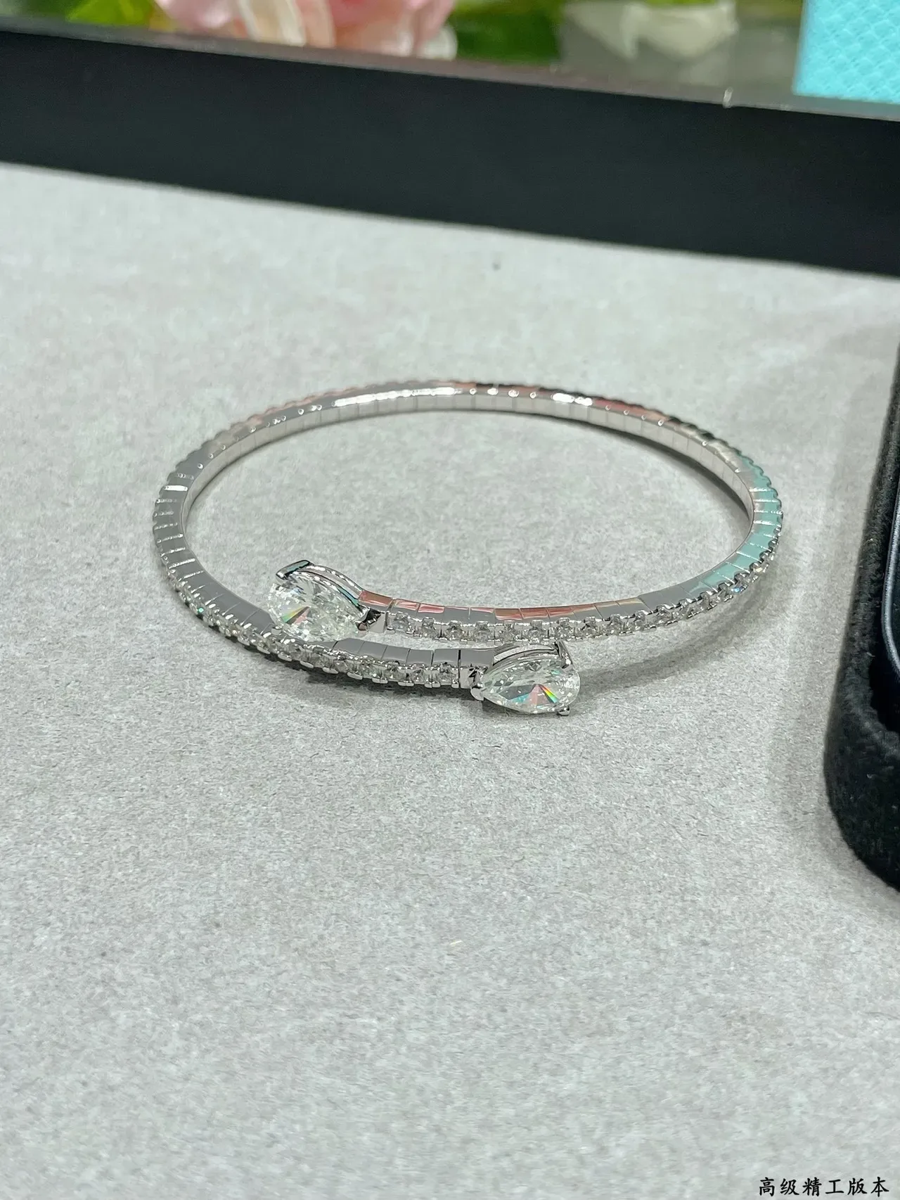 Tiffany & Co. Snake-Inspired Pavé Pear-Cut Bracelet 7