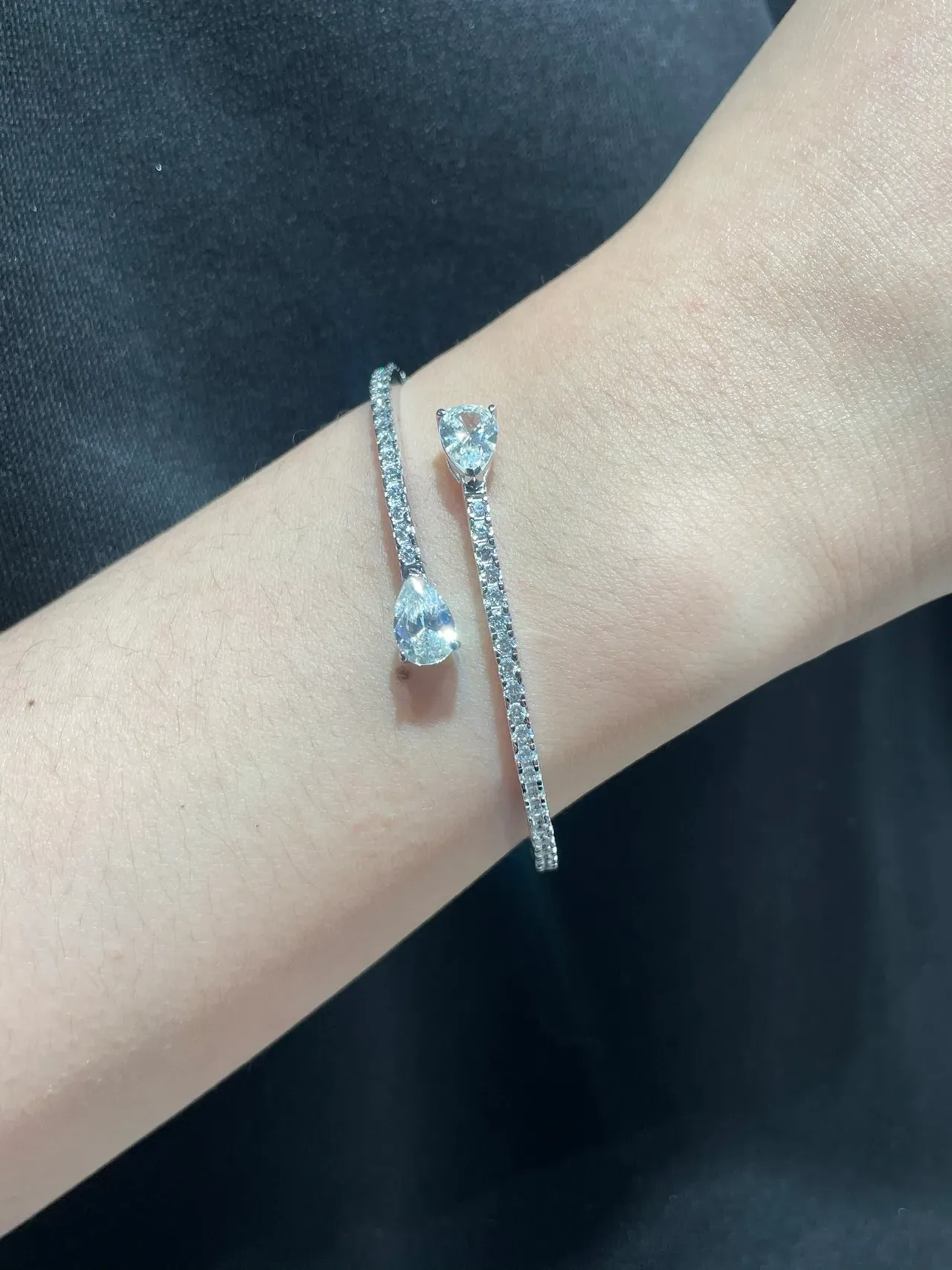Tiffany & Co. Snake-Inspired Pavé Pear-Cut Bracelet 9