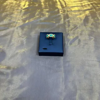 Tiffany & Co. Bague trois pierres cabochon turquois en ton doré