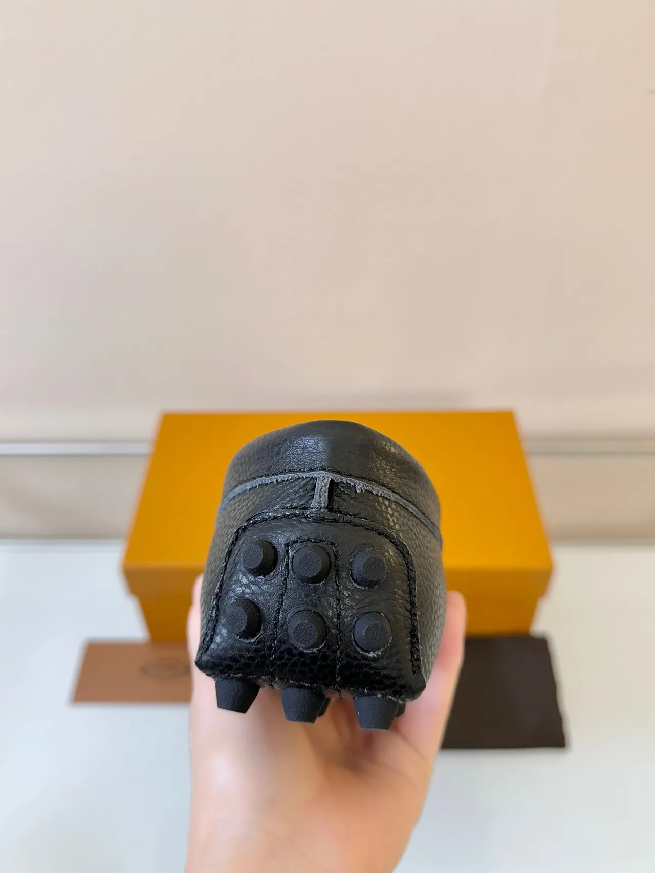 Tod's Gommino mocassin cuir noir poivré boucle métallique 'T' mocassins 4