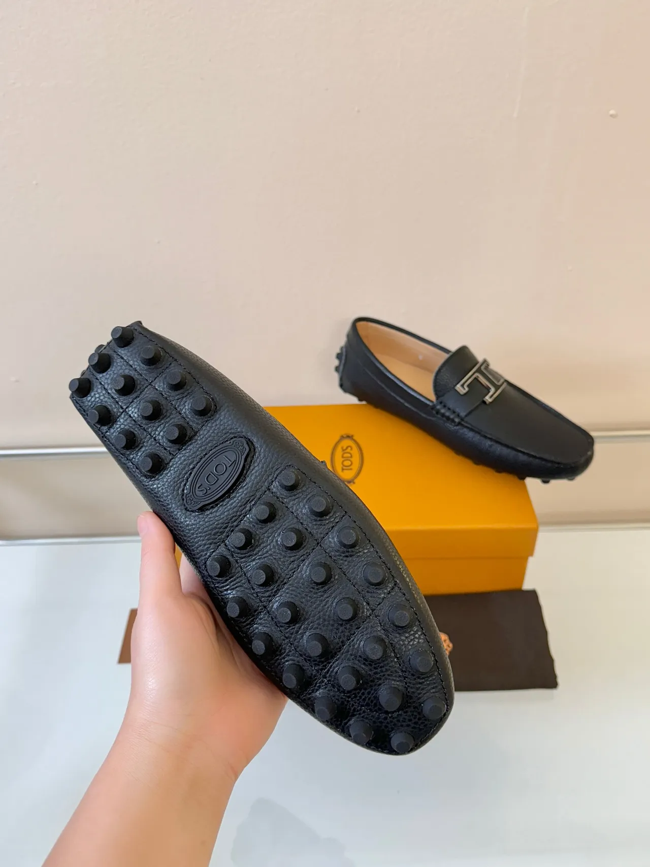 Tod's Gommino mocassin cuir noir poivré boucle métallique 'T' mocassins 5
