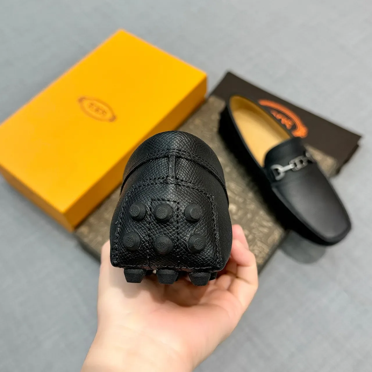 حذاء Tod's Horsebit Loafer جلد أسود مقشف للرجال 3