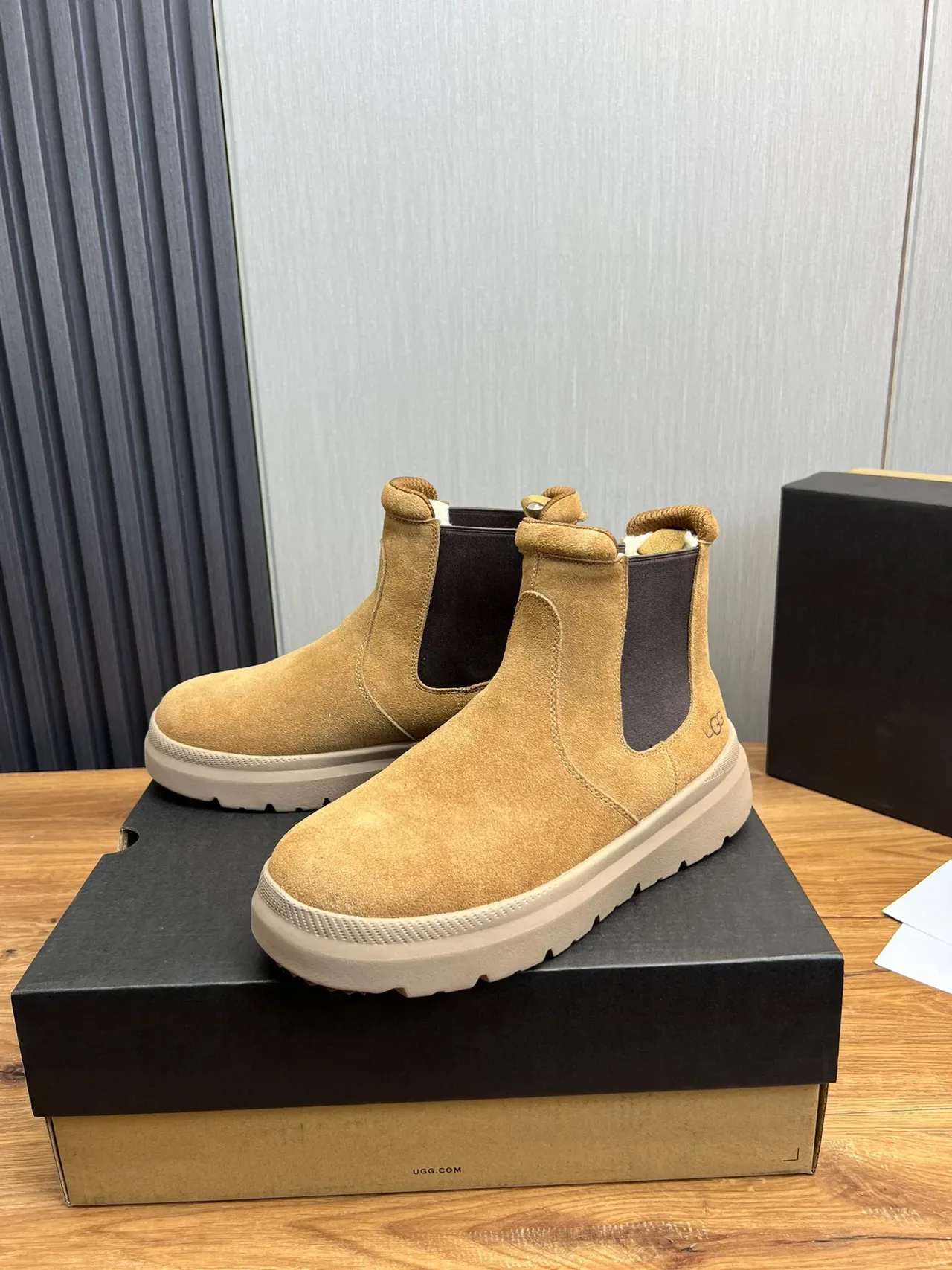 UGG Beige Gray Suede Upper Elastic Side Gussets Chelsea Boots 3