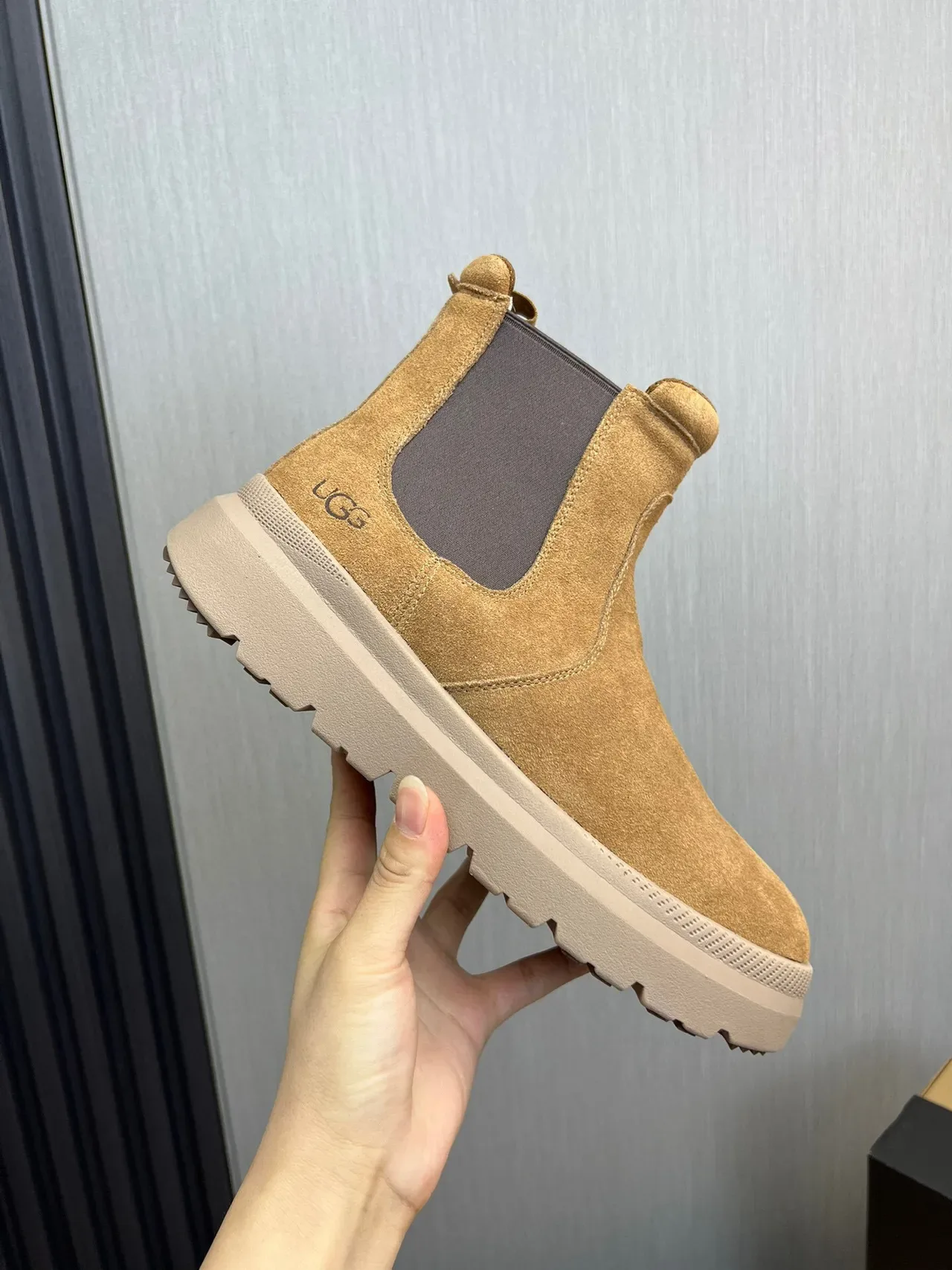 UGG Beige Gray Suede Upper Elastic Side Gussets Chelsea Boots 4