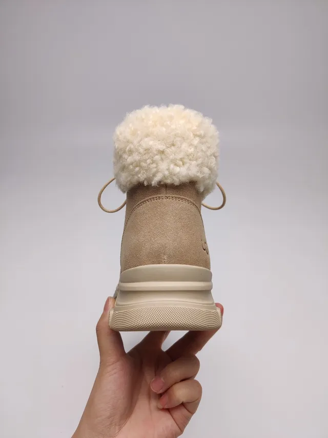 UGG Beige White Lace-Up Shearling-Lined Snow Boots 5
