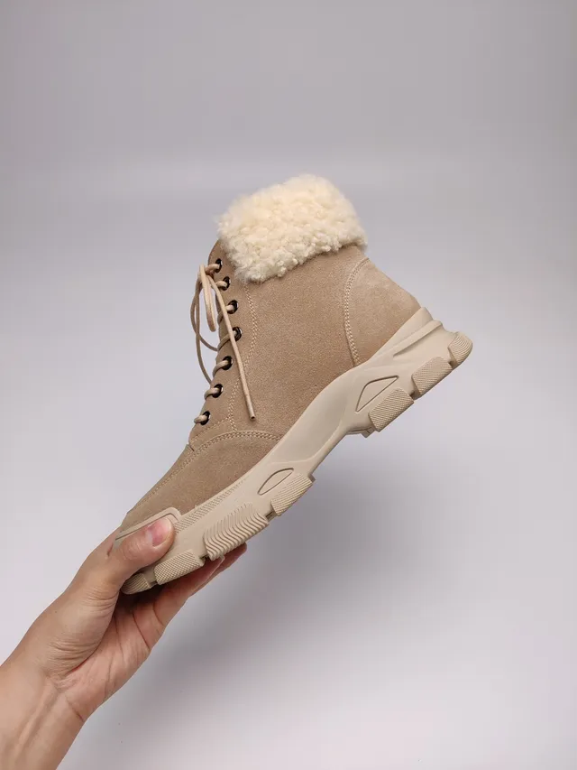 UGG Beige White Lace-Up Shearling-Lined Snow Boots 7