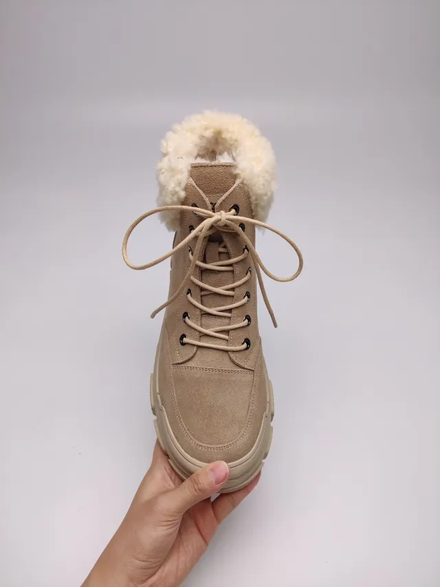 UGG Beige White Lace-Up Shearling-Lined Snow Boots 10