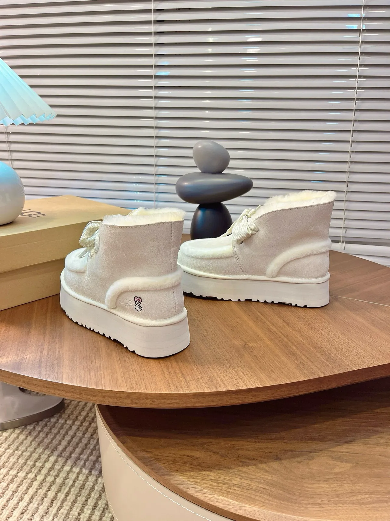 UGG Beige White Platform Sole Shearling-Lined Snow Boots 5