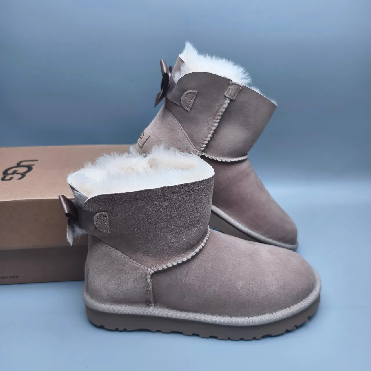 UGG Beige White Suede Upper Shearling-Lined Ankle Boots 6
