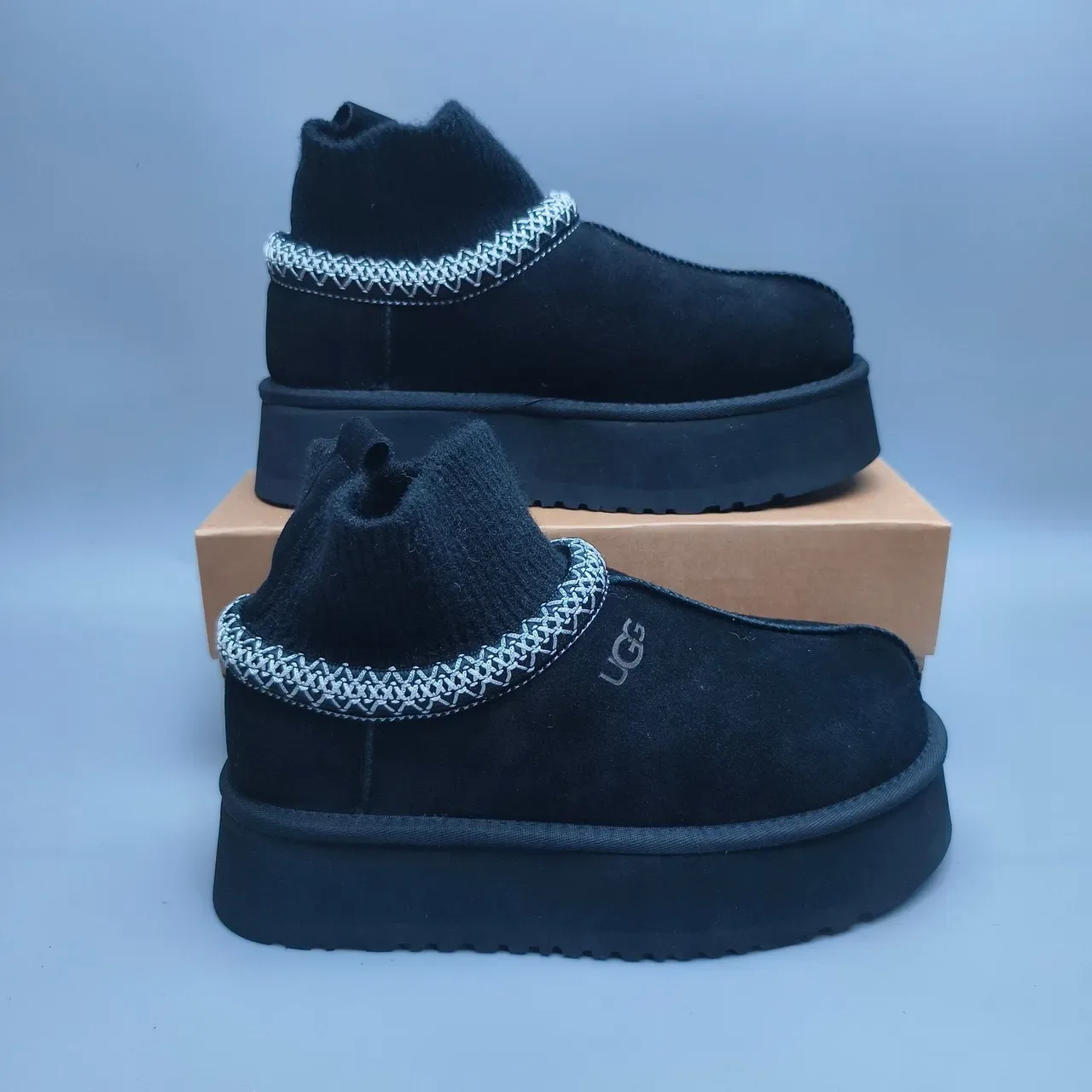 UGG Black Gray Platform Sole Knitted Cuff Snow Boots 5