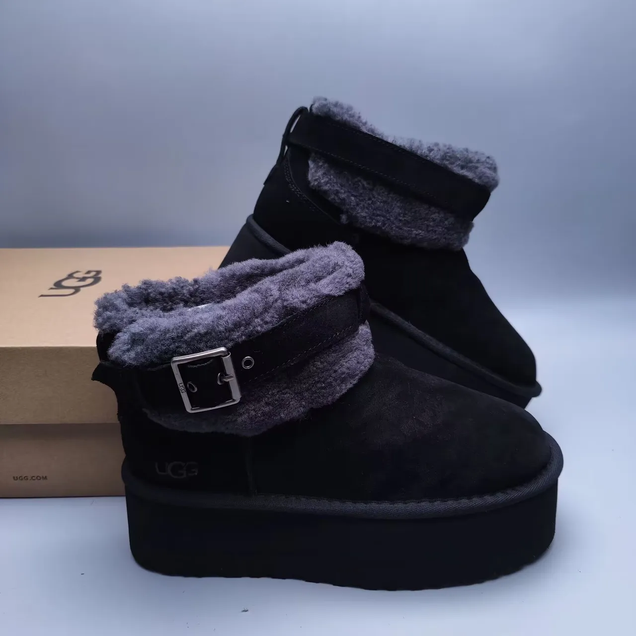 UGG Black Gray Platform Sole Shearling Cuff Snow Boots 7