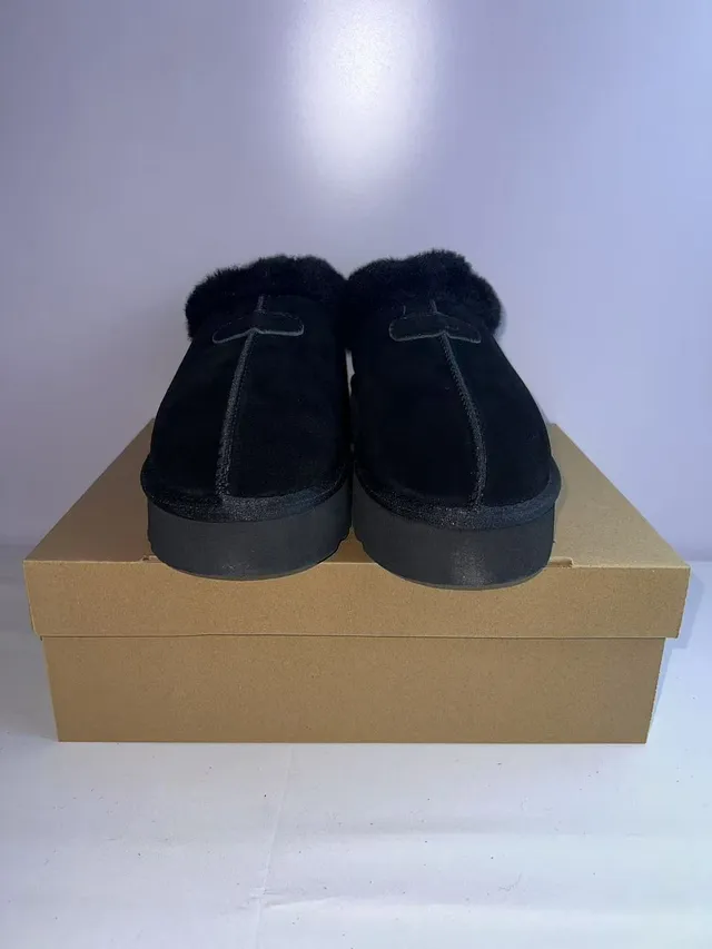 UGG Black Shearling-Lined Suede Upper Casual Shoes 6