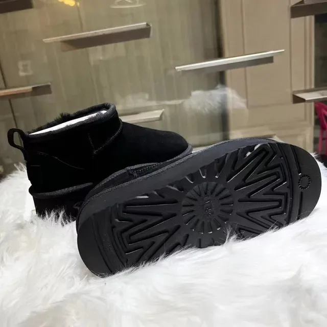 UGG Black White Suede Upper Platform Sole Snow Boots 4