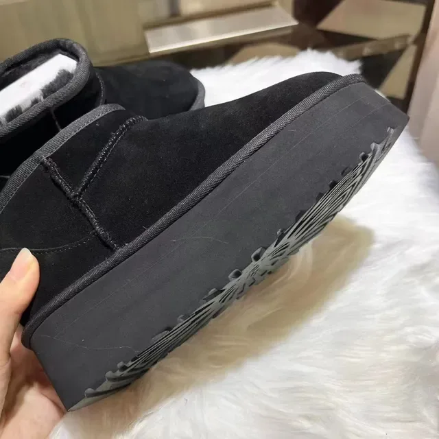 UGG Black White Suede Upper Platform Sole Snow Boots 5