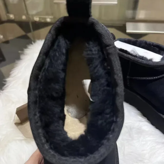 UGG Black White Suede Upper Platform Sole Snow Boots 7