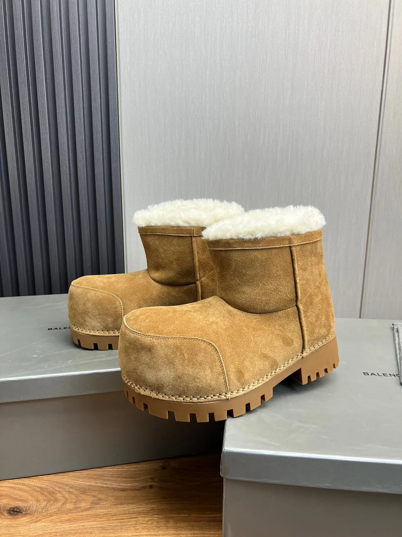 UGG Brown White Suede Upper Shearling-Lined Cuff Snow Boots 3