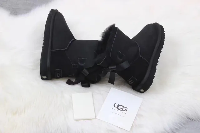 UGG Classic Mini Bow Black Snow Boots 5
