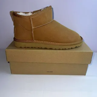 UGG Classic Mini Tan 麂皮羊毛内里雪靴