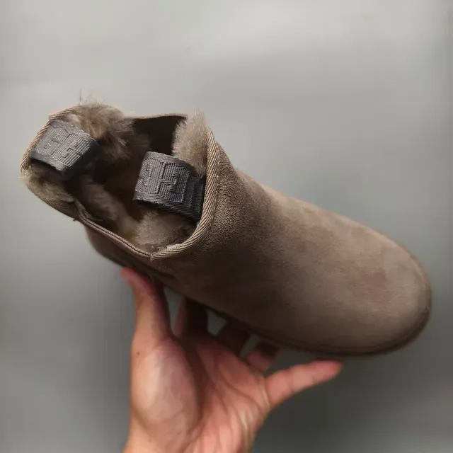 UGG Classic Platform Chelsea Brown Beige Suede Upper Shearling-Lined Chelsea Boots 3