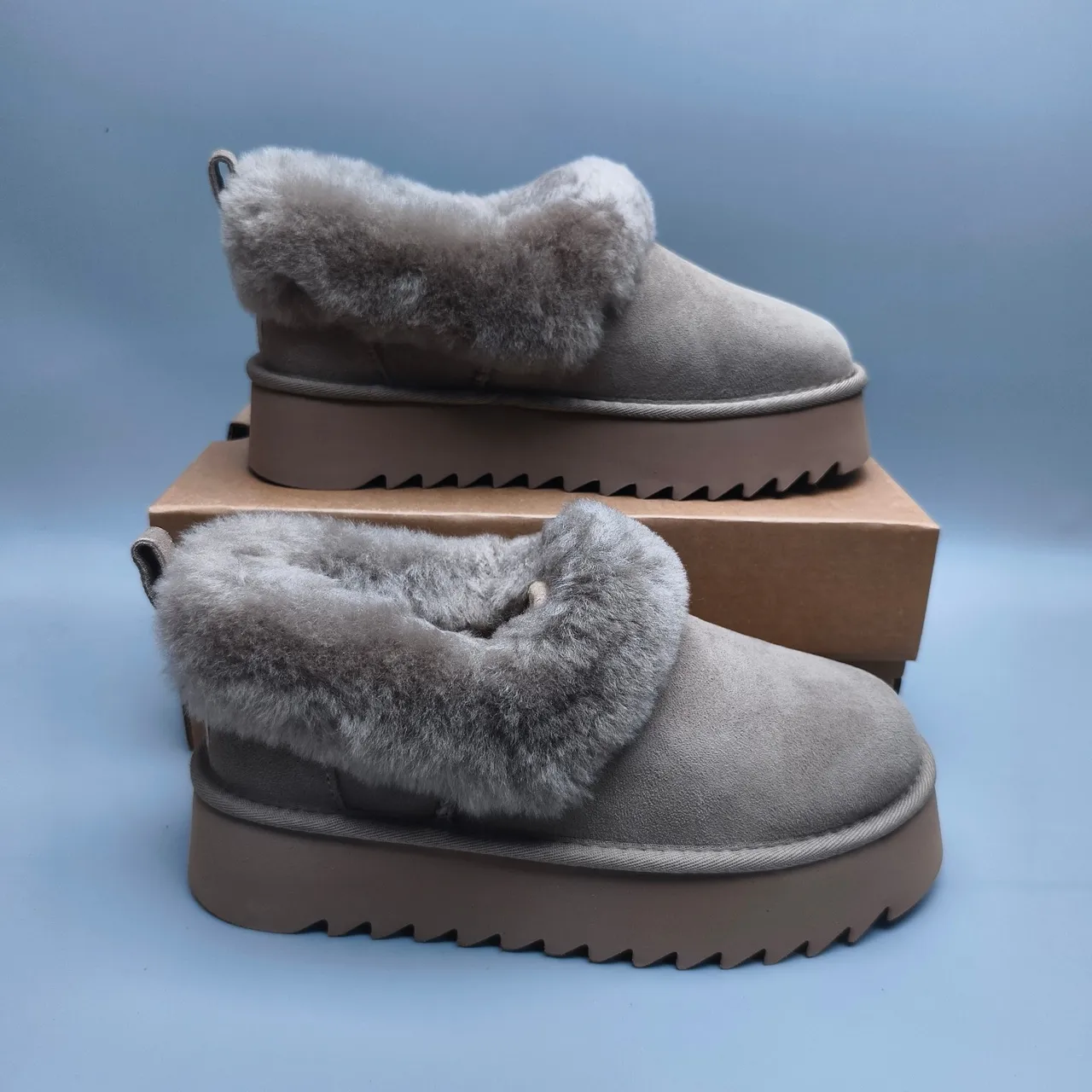 UGG Gray Brown Shearling-Lined Platform Sole Casual Shoes 5