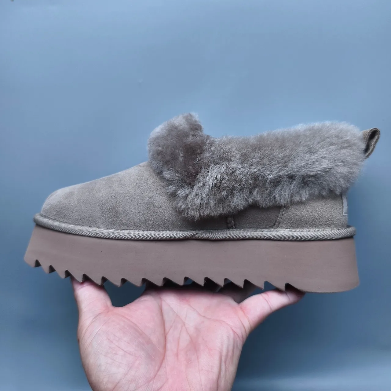UGG Gray Brown Shearling-Lined Platform Sole Casual Shoes 7
