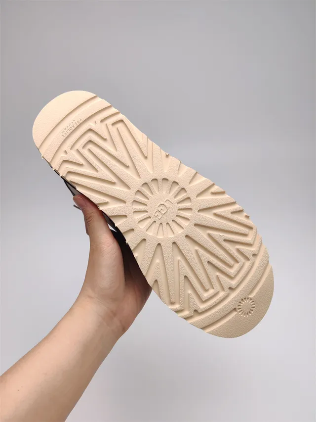 UGG Tasman أحذية ثلجية بيج بني مربوطة بعقدة عالية الارتفاع 6
