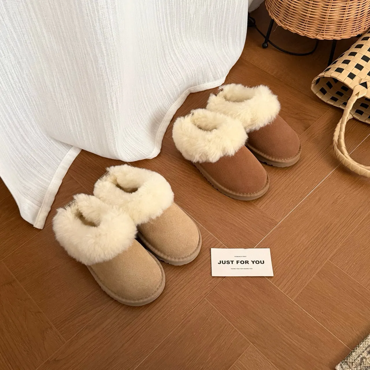 UGG Tasman بني بيج shearling-trimmed جلد سويدي علوي أحذية كاجوال 3