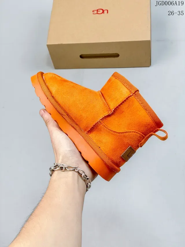 UGG Tasman Logo Néon Slip-On Bottes de Neige 16