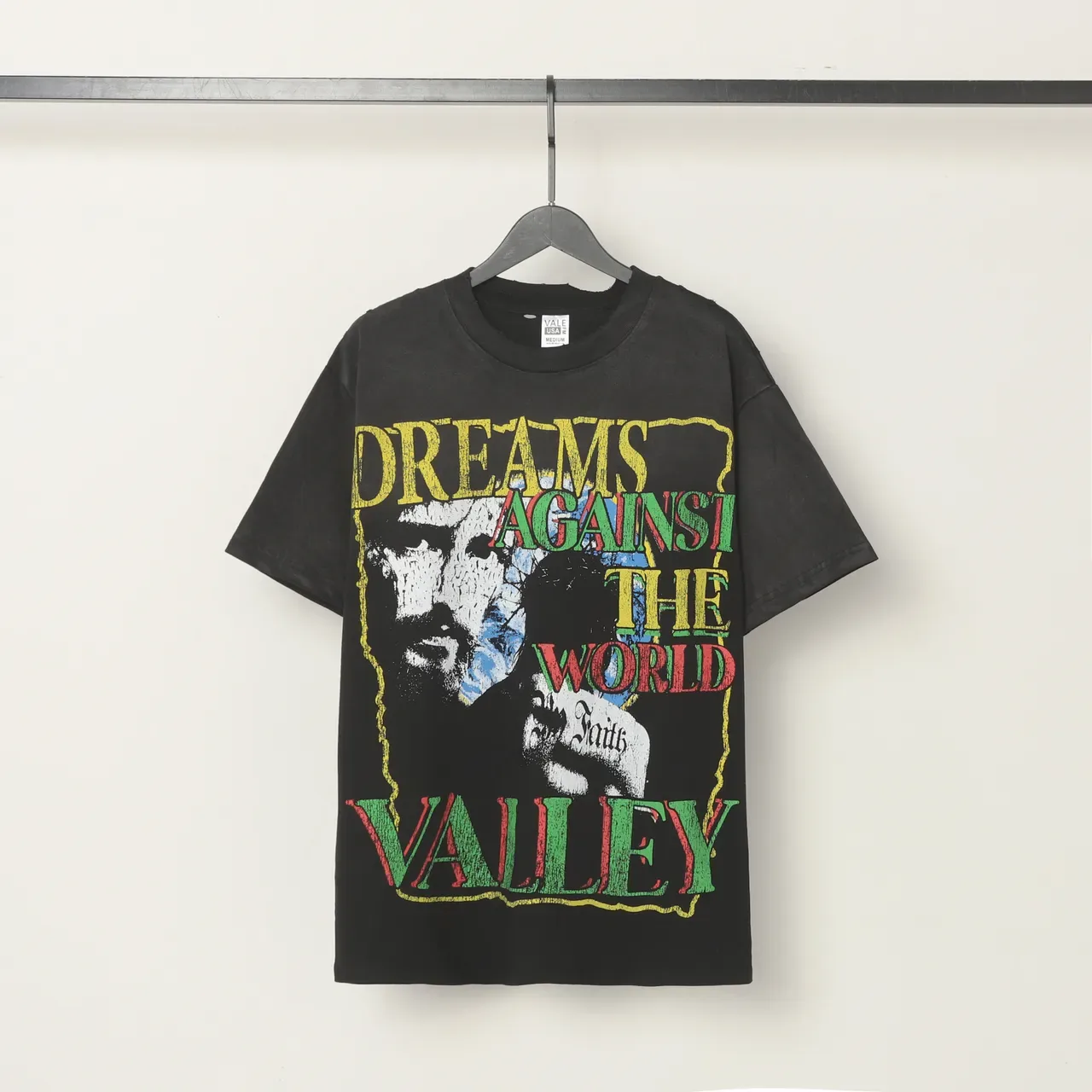 Vale Forever Camiseta Oversized Negra con Estampado Gráfico Desgastado 2