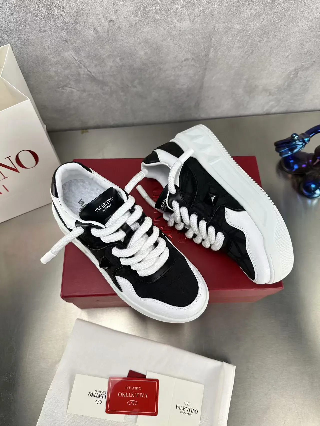 Valentino أسود أبيض كعب منصة سميكة تباين أسلوب حياة رياضي 4