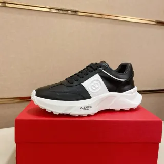 Valentino 黑色白色 皮革鞋面 厚底雕塑鞋底 生活方式运动鞋