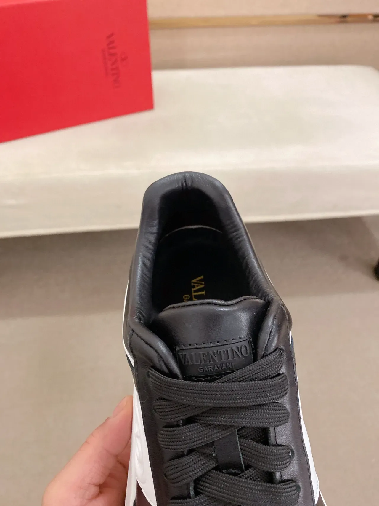 Valentino Preto Branco Couro Superior Sola Gruesa Esculpida Tênis Lifestyle 6
