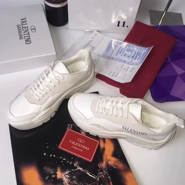 Valentino Garavani Sneakers chunky blanches et beige 3