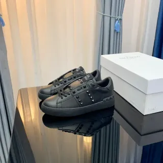Valentino Rockstud Black Leather Pyramid Stud Lifestyle Sneakers