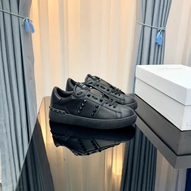 Valentino Rockstud Black Leather Pyramid Stud Lifestyle Sneakers 2